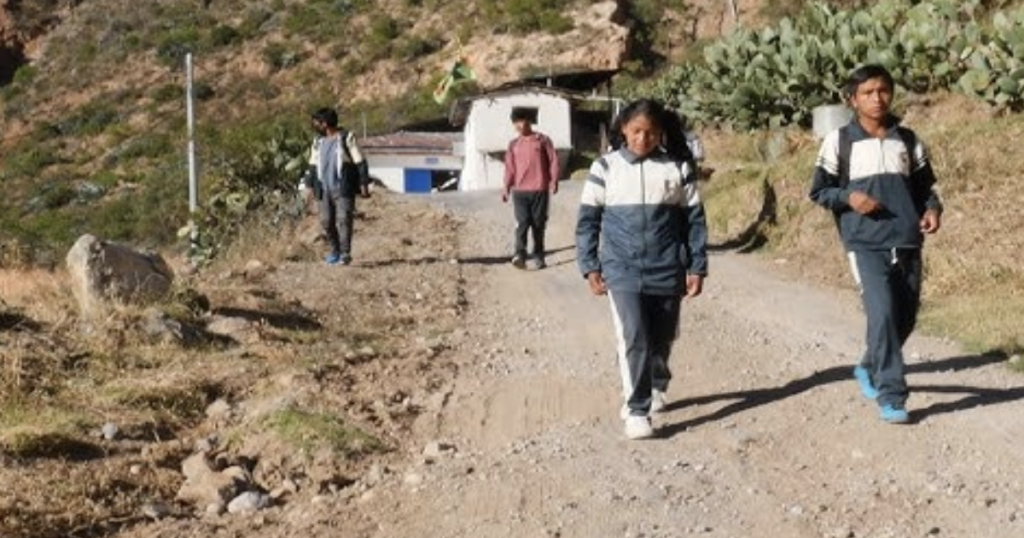 ¡Educación de calidad para los huancavelicanos!
